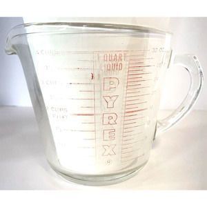 Vintage Pyrex 1 Qt Glass Measuring Cup 40s 50s Faded Red Lettering #532 *READ*